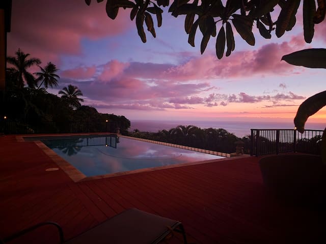 HAVEN: Poolside Sanctuary with Heavenly Views