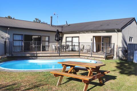 5 Bedroom House , Sleeps 13+ close to Uni/Sports