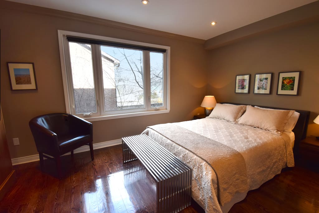 The room was clean and exactly what we were looking for. Stephanie – Sept. 2015