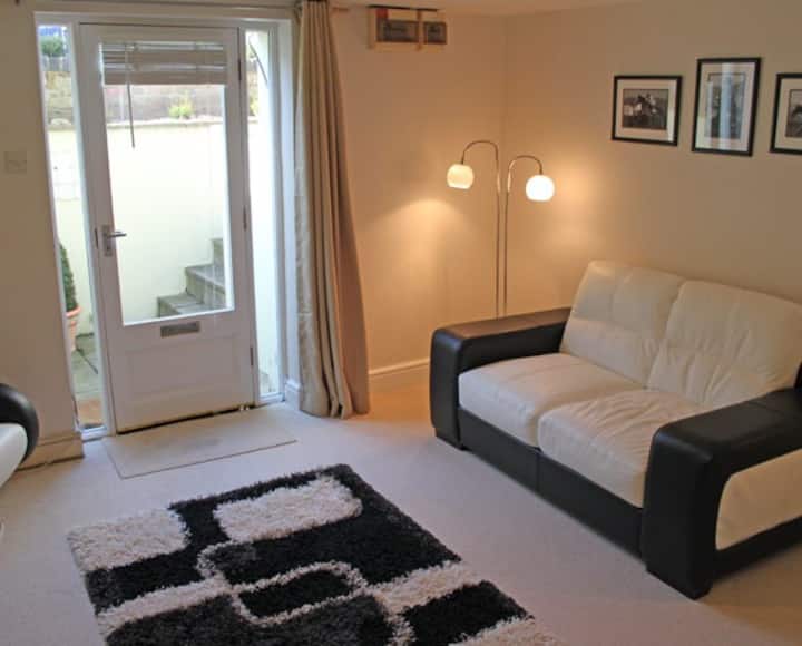 Tasteful Basement Flat In The Heart Of Cheltenham - Winchcombe