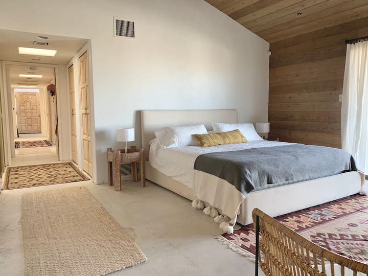 Master Bedroom - cozy king bed perfect for sleeping in.