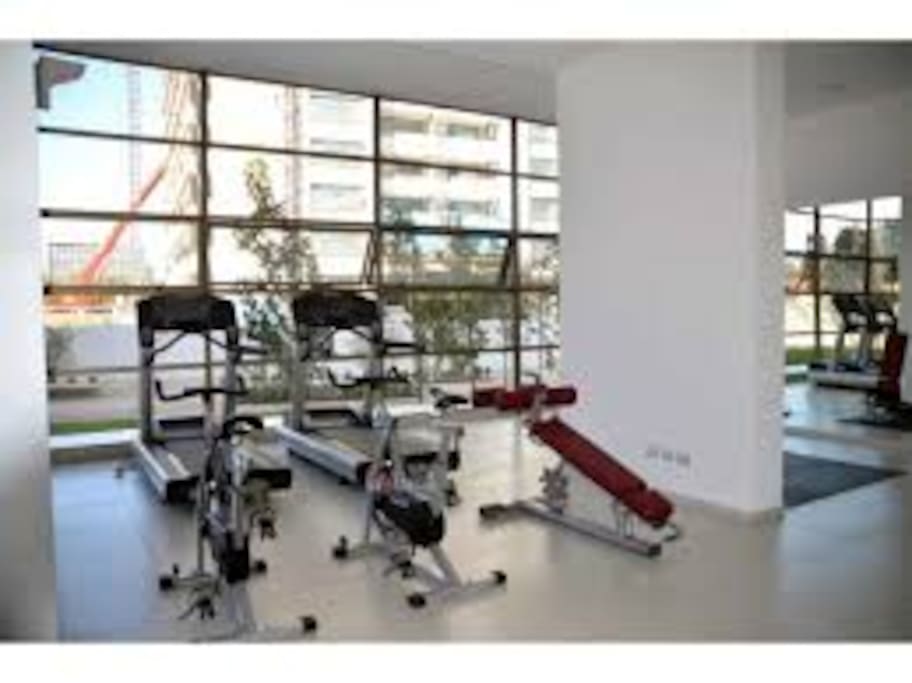 completisimo gym, amplio horario