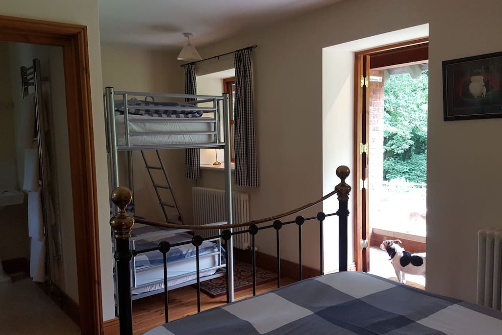 Own entrance to room and en-suite with shower.