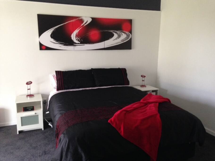 Queen size Bed with electric blanket