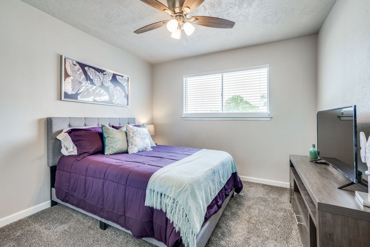 Dhoma e gjumit e 2-të (Kati i 2-të) Krevat me madhësi të plotë