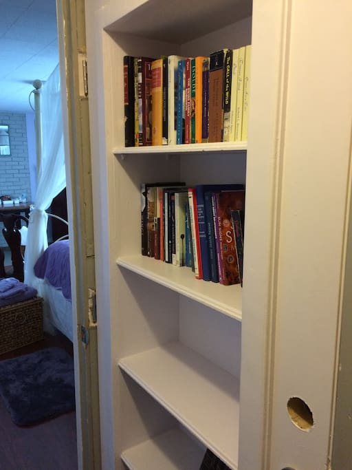 Inset of the "Book Nook" leading into The Secret Garden Room