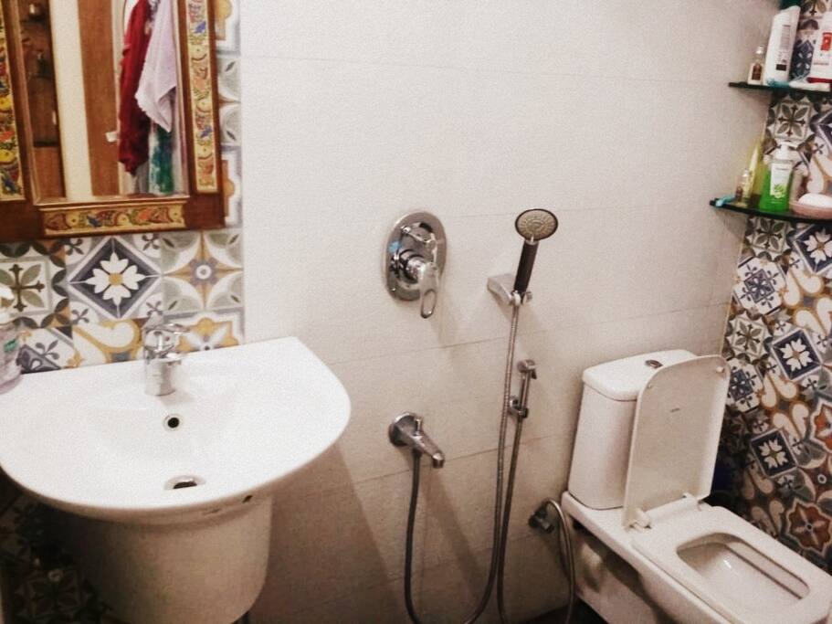Cool bathroom with an amazing shower