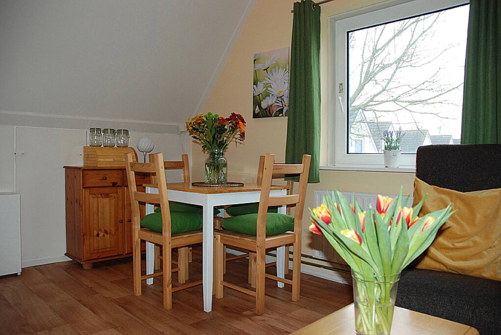 De gezellige eethoek van ons appartement.