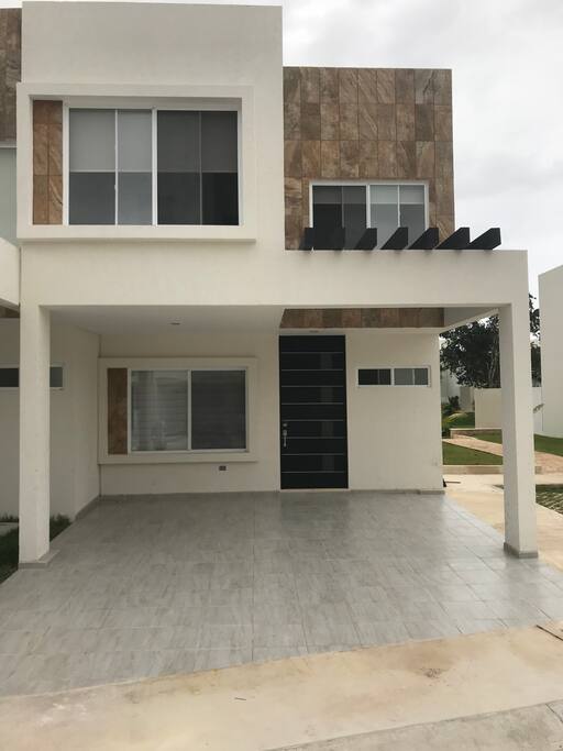 FRONT VIEW OF HOME