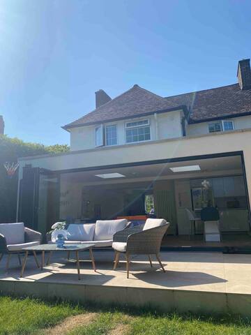 4 Double Bdr Villa – 15 min from London Bridge gallery image 3