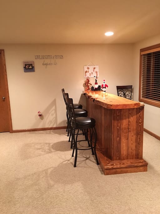 Bar area with small refrigerator