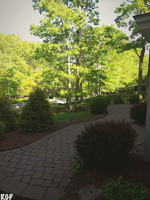 Front patio/walkway