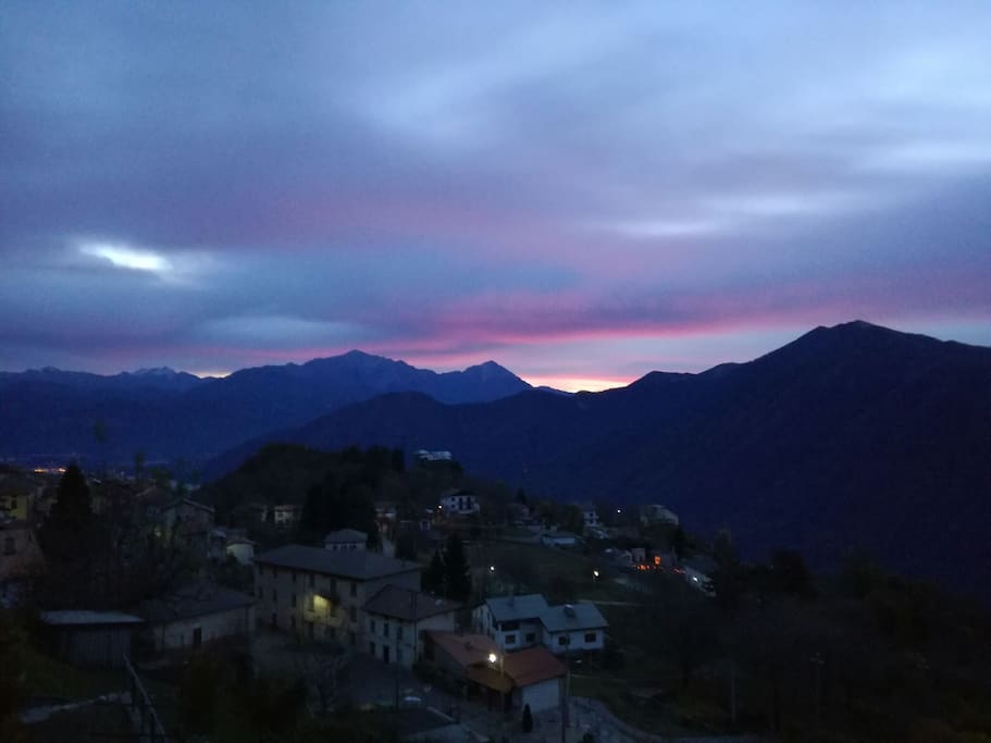 L'alba ed i suoi colori soffusi