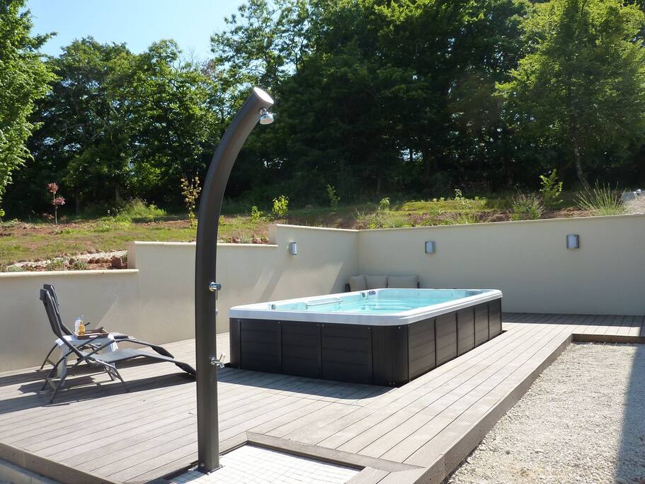 zwemspa met jacuzzi