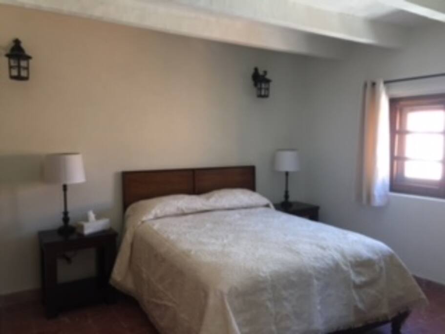 1 Recamara con 1 Cama Matrimonial