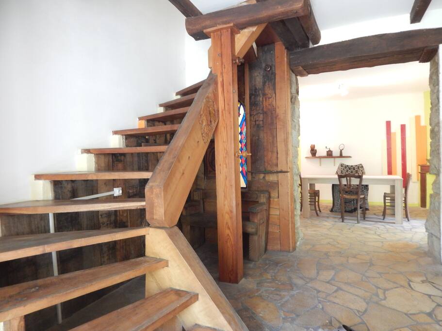 l escalier vers les chambre