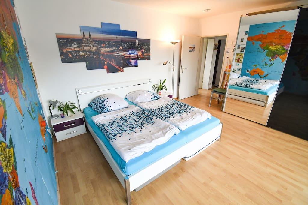 Sehr gemütliches 180x200 Bett mit atmungssaktiven 7 Zonen Matratzen, gemütlichen Kissen und Decken sowie frischer Bettwäsche