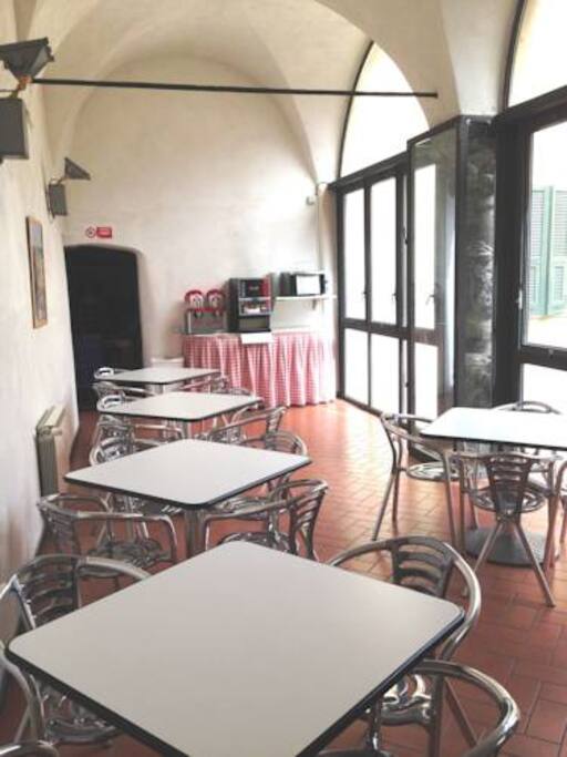 breakfast room