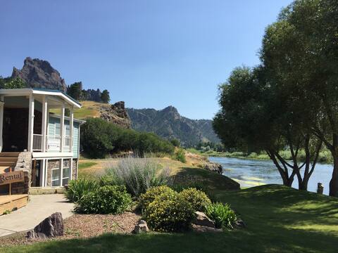 Upper River House