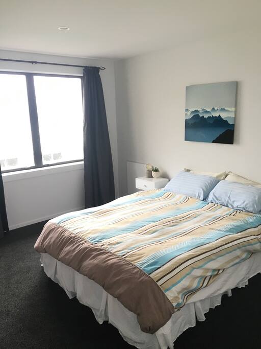 Comfy Queen bed and panel heater :)