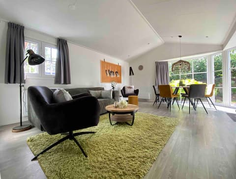 Top Airbnb: Welcome to our bungalow in Otterlo near Veluwe in Otterlo Dorp