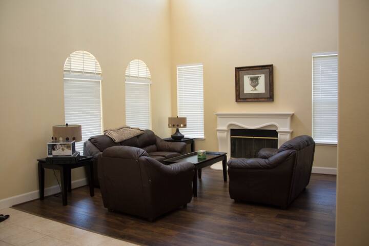 6 bedrooms Canyon Hill in San Jose gallery image 3
