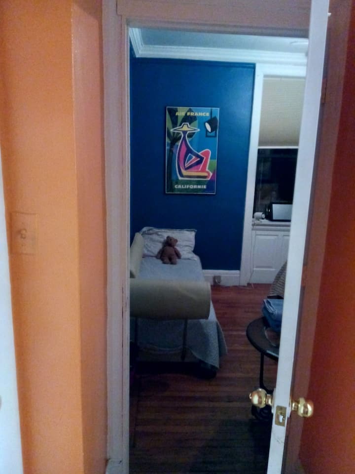 кауч на спуштање