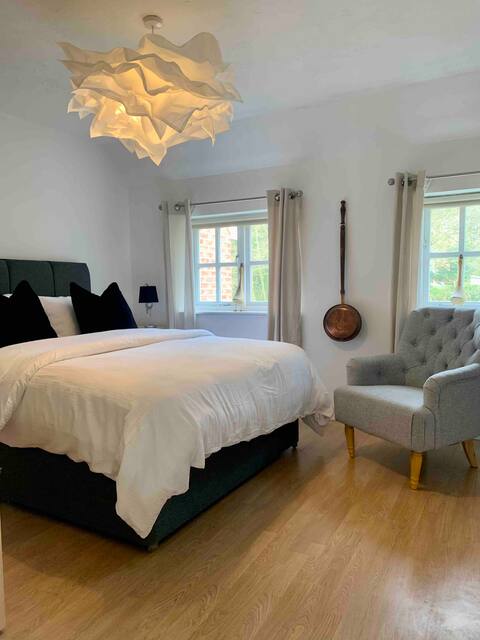 Beautiful 2 bedroom mews holiday home in Sandbach