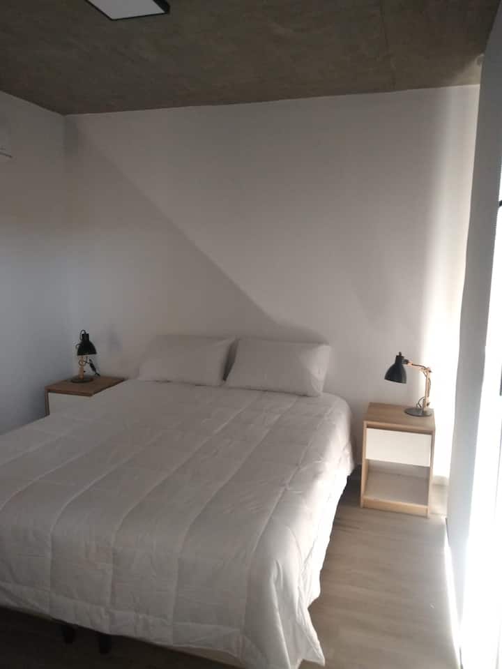 Kamer met eigen badkamer 