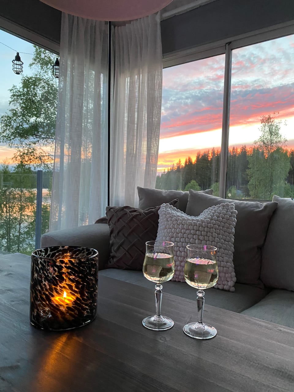 A lakeside cottage up a forest track, Arnsjön, Sweden, photo 1 of 10
