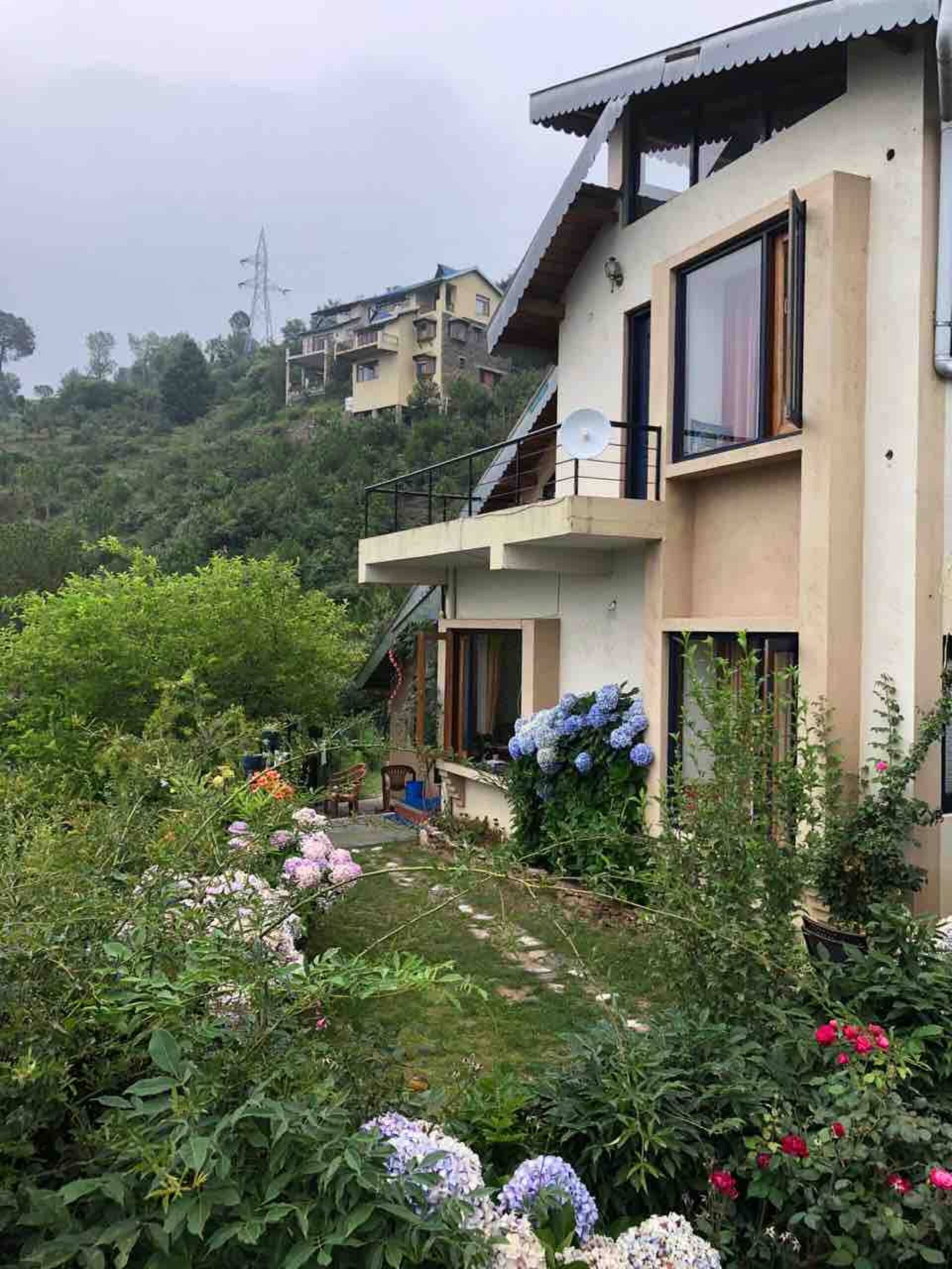 Entire cottage BelleVue Chalet, WiFi, Ranikhet