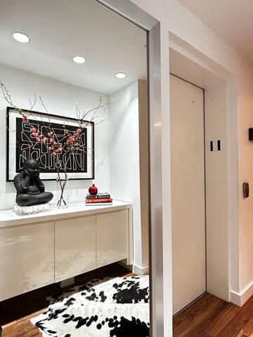 Luxurious, full-floor 2 bed, 2 bath Flatiron NOMAD gallery image 4