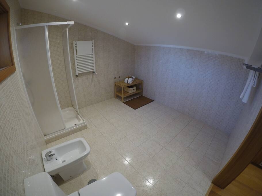 Private Bathroom
Wash Room
