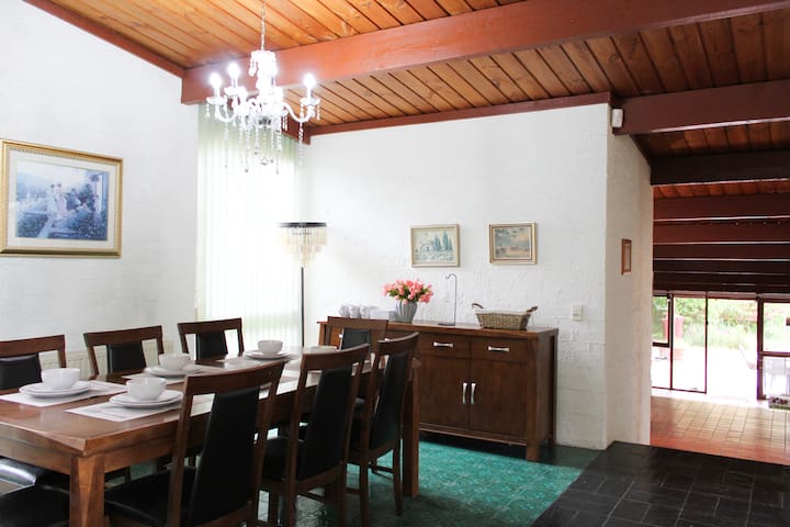 European country style family house with 4BD,4Bath gallery image 2