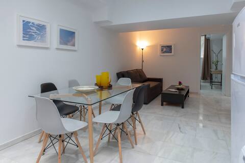 Successful Airbnb property: BES 1 - Spacious Modern 2-bed Apt in Δήμος Καισαριανής