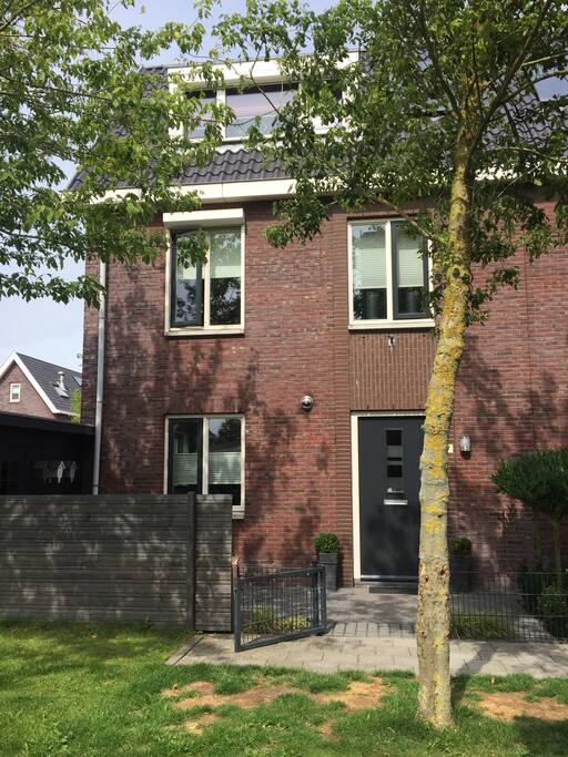 Voorkant van kwadrant woning