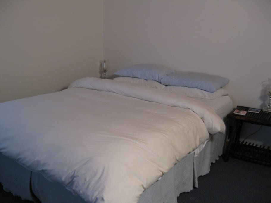 Queen Bed 1