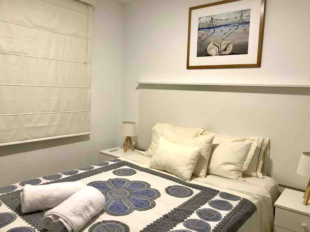 ห้องนอนใหญ่พร้อมห้องน้ำในตัว