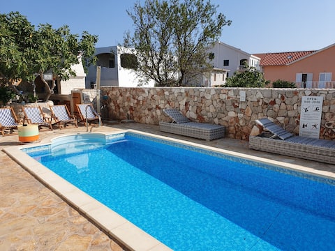 3BedroomAP with sea view & pool  acces