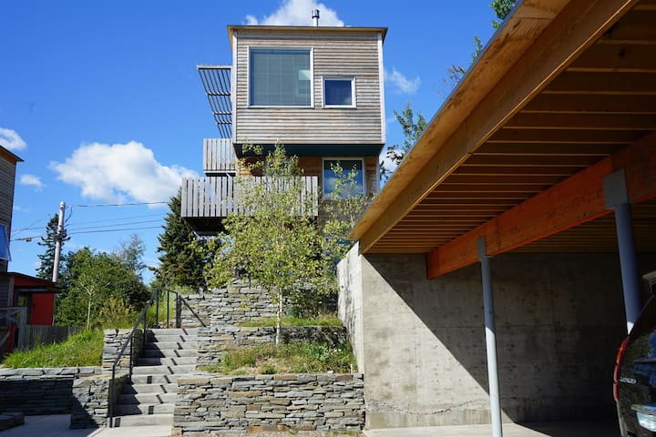 The SkyHouse- Life as Art- Sauna Available