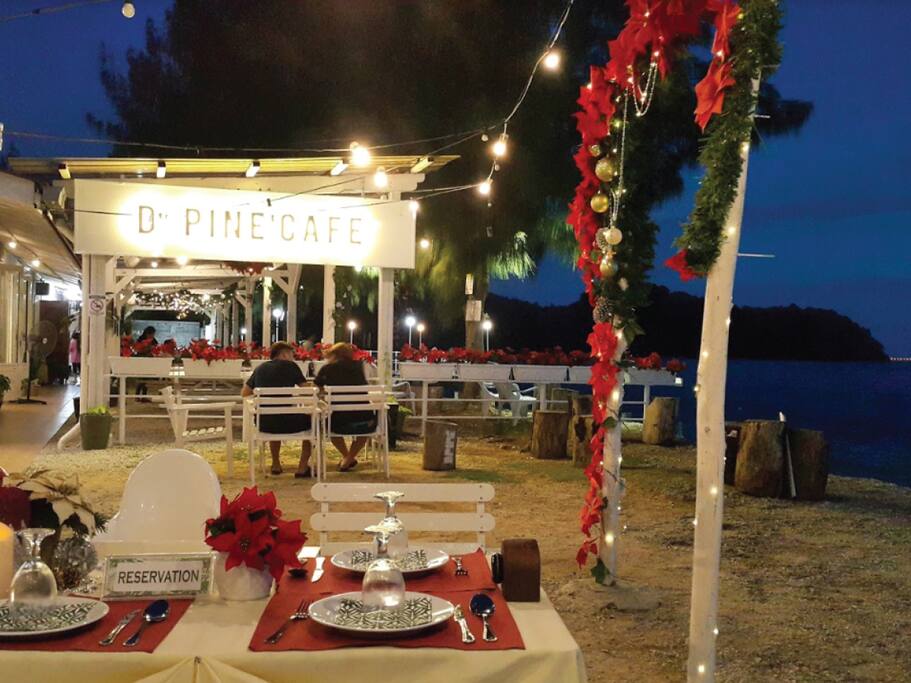Seaside restaurant just 5 mins drive away