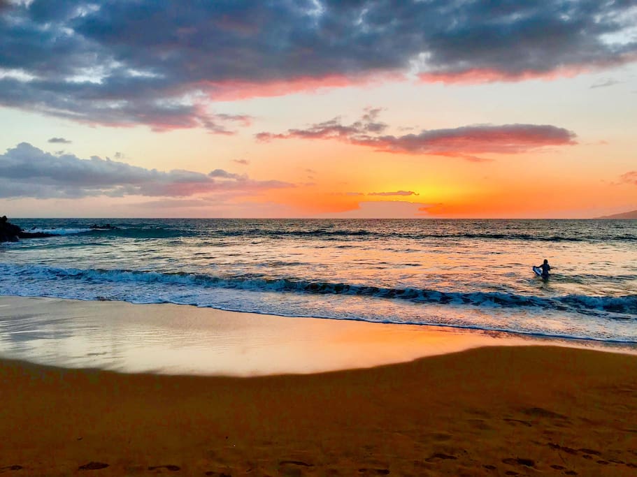 Wailea Beach Sunset. Free public parking next to the Four Seasons Hotel.