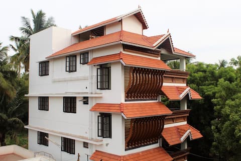 Indian Residency - upto 4 persons can stay