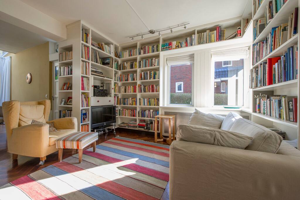 middenkamer annex bibliotheek, tv ruimte