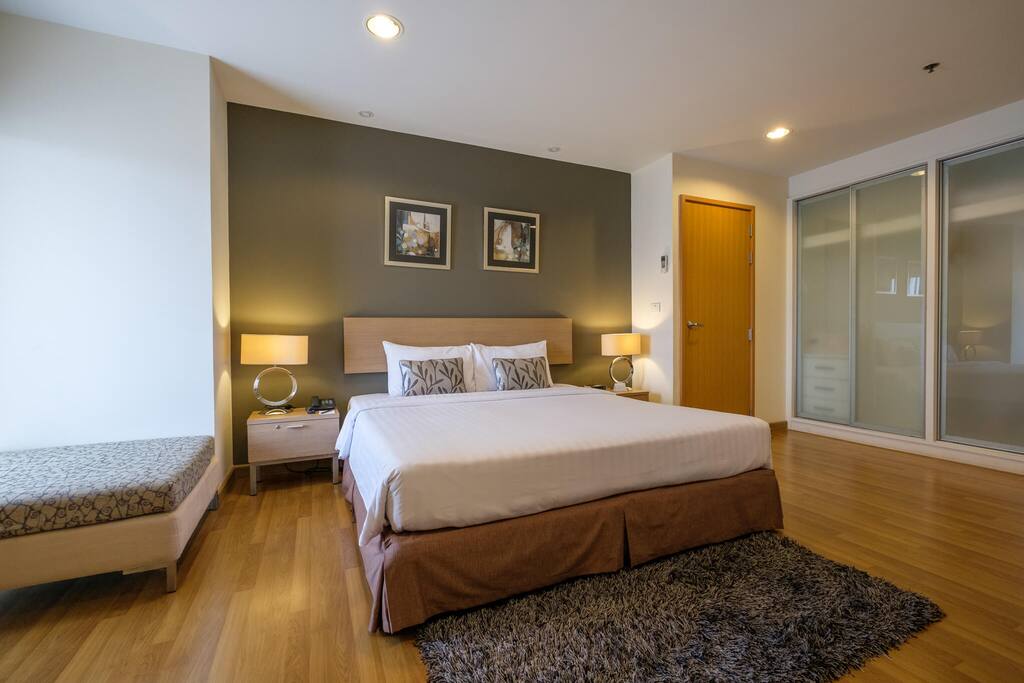 90sqm 1BR @ Viva Garden free breakfast
