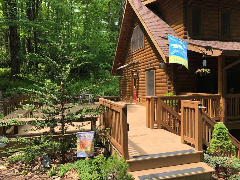 Spring Water Cabin in Summer