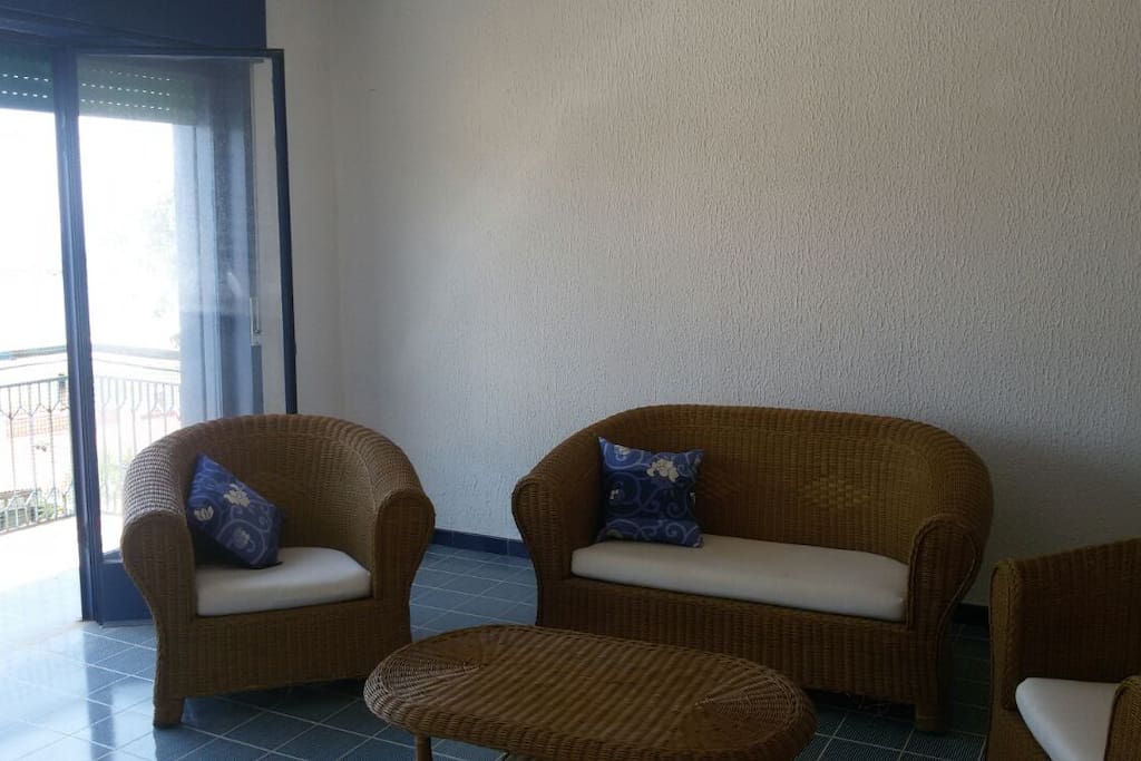 saloon