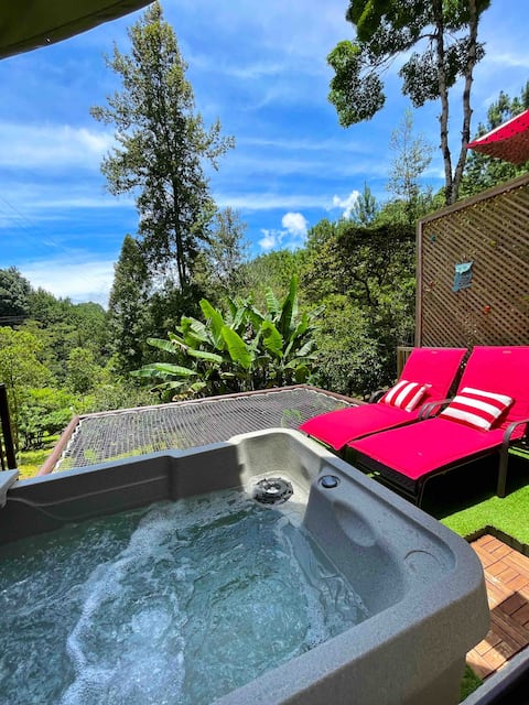 5 Star Cabin+Jacuzzi+WiFi+Nature reserve @ Coban