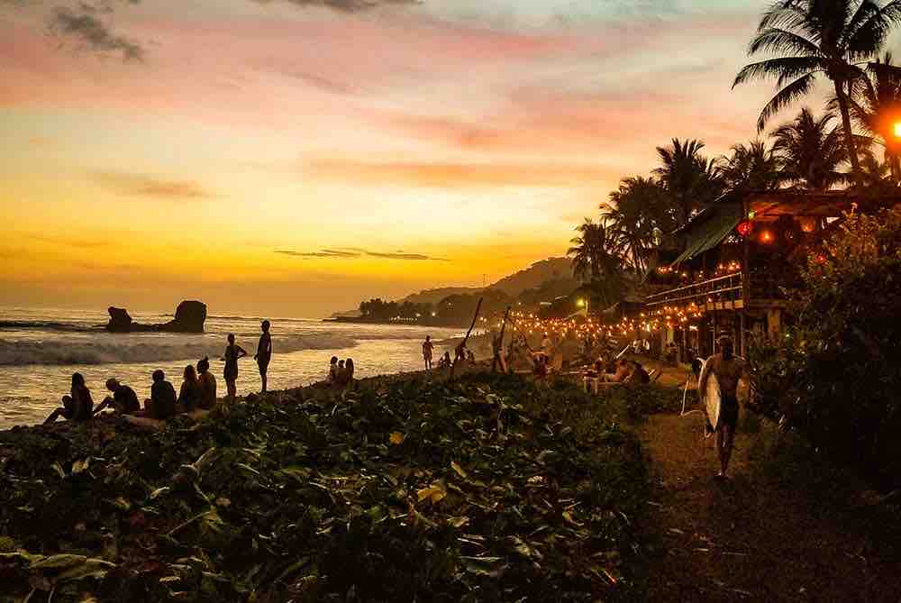 Welcoming Beach House in Atami, near El Tunco Surf