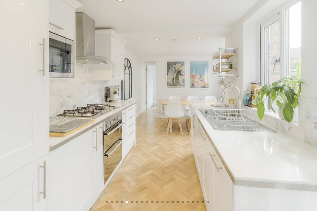 Kitchen & Diner